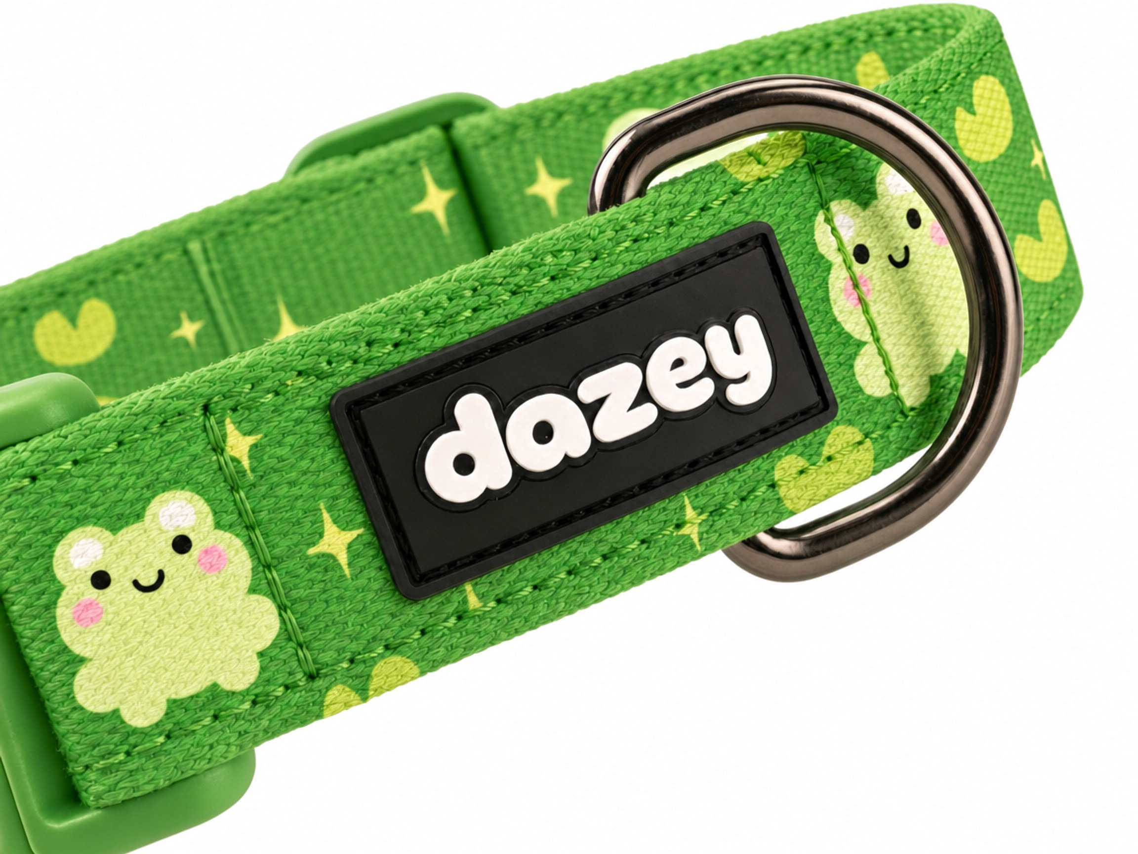 Froggy Friends collar rubber tag and D-ring detail